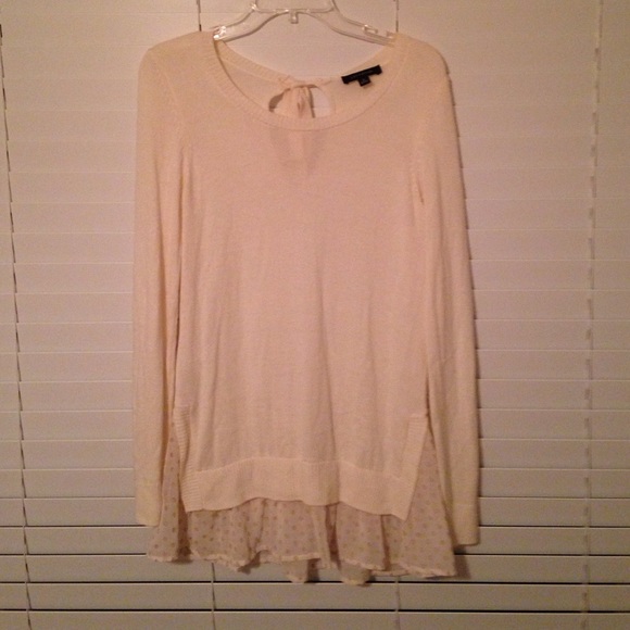 Great sweater for year round.