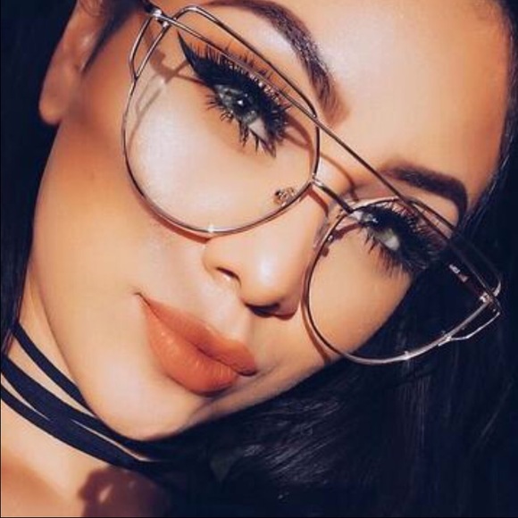 Quay Australia Accessories - 💟 "Girl Boss"  Cat Eye Sunglasses PreOrder