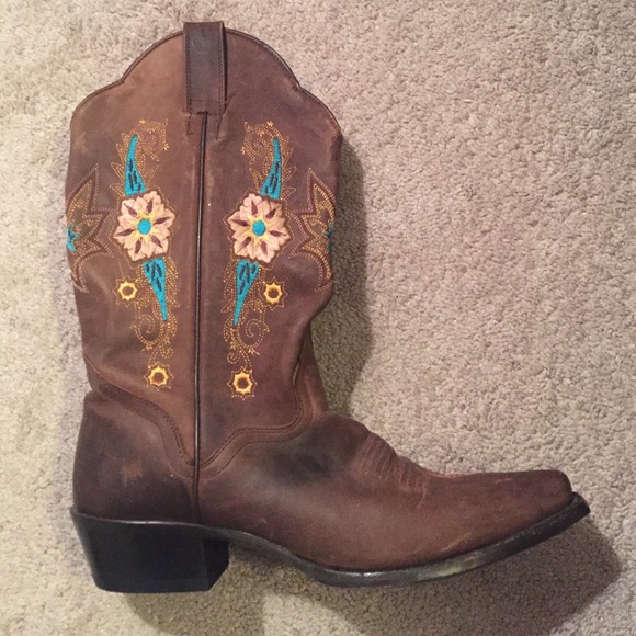 Brown leather cowboy boots size 8.5 - Picture 2 of 4