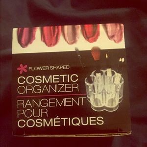 Flower Shaped Cosmetic Organizer