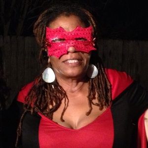 Meet your Posher, Annette