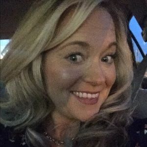 Meet your Posher, Hillary