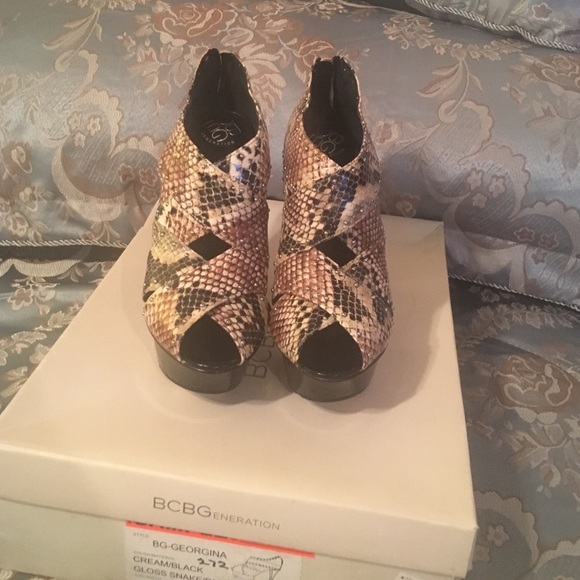 BCBGeneration - Picture 2 of 2