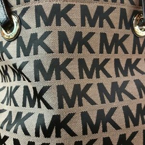 Meet your Posher, Denice