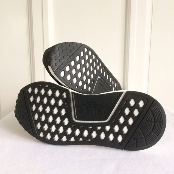 Adidas NMD R1 - New - Picture 3 of 4