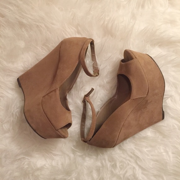 Beige/Nude/Tan suede(ish) wedges