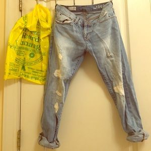 GAP Boyfriend Jeans, Size 24 regular