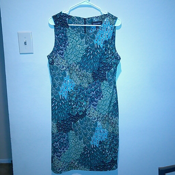 Plus size Fitted Paisley dress