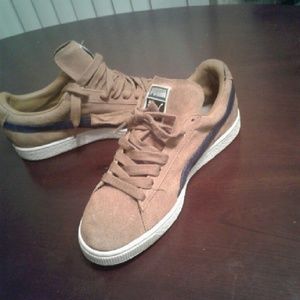 Puma Tennis shoes