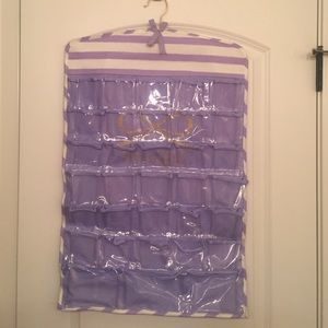 Hanging jewelry organizer
