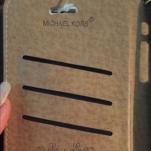 AUTHENTIC mk I phone 6s/6 plus