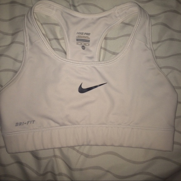 White nike sports bra