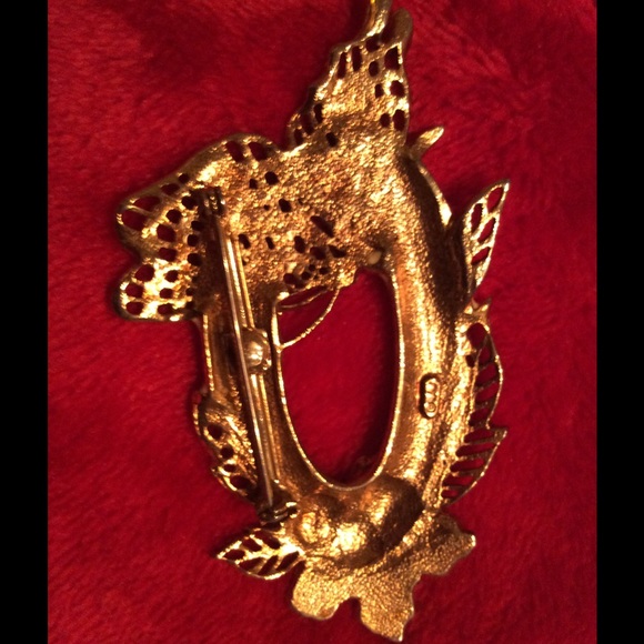 Brooch - Picture 3 of 3