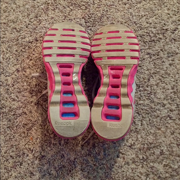 Pink Reebok shoes - Picture 3 of 3