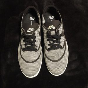 Nike Sb Lunarlon Sz.11 NEW