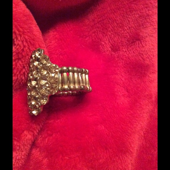 Ring - Picture 2 of 4