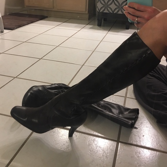 Brown boots.