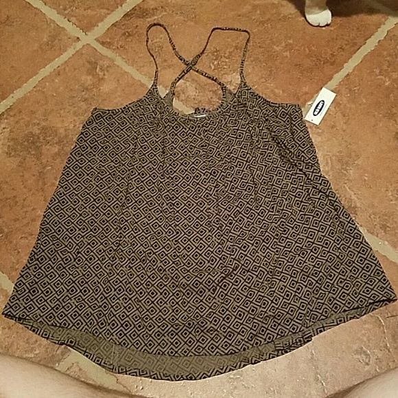 Geometric cross strap tank top