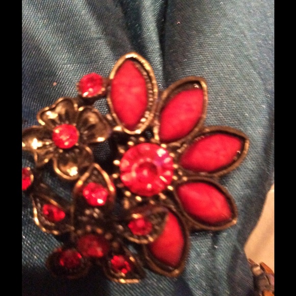 Ring - Picture 2 of 4