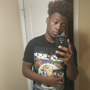 Meet your Posher, Donyae