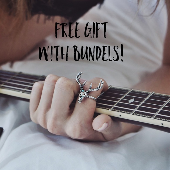 Free gift with all bundles! Baby blue love ring 🌸
