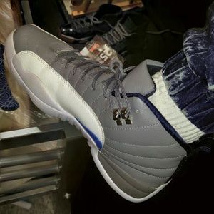 Jordan 12 wolf grey university blue