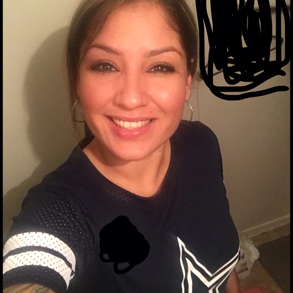 Meet your Posher, Erika - Picture 1 of 1