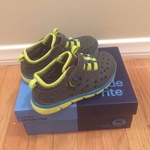 Stride Rite Phibian