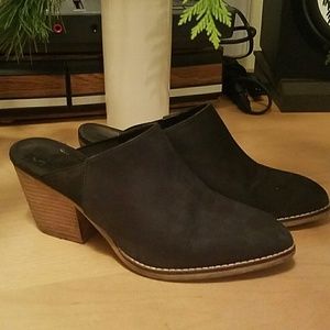 Shelly's London stack heeled clogs