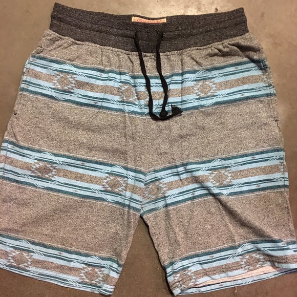 Trademark Brooklyn Cloth Shorts size Large
