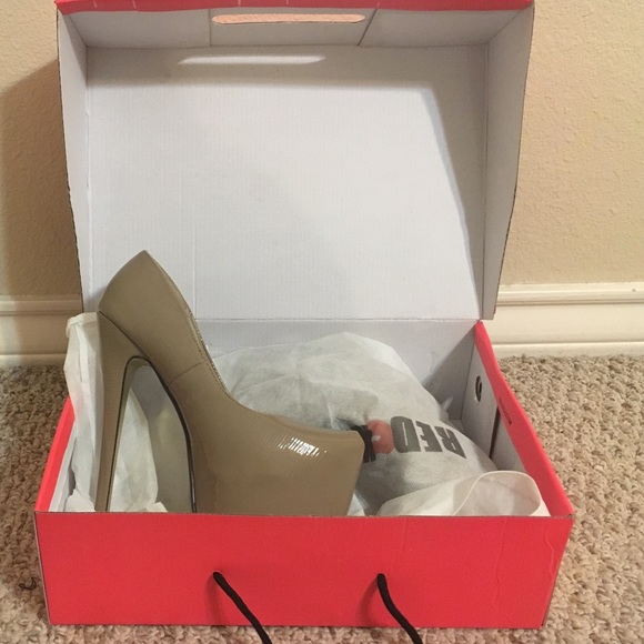 Heels - Picture 1 of 4