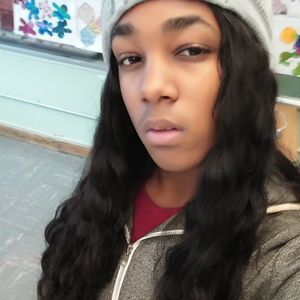 Meet your Posher, Alexis