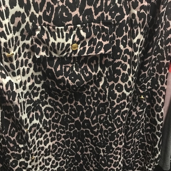 Leopard print button up blouse sheer material - Picture 2 of 3