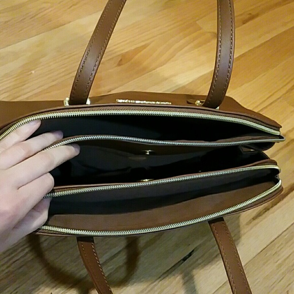 Kennett Cole satchel - Picture 3 of 4