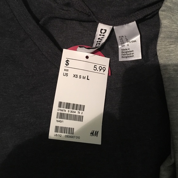 2 Basic T's from Divided by H&M - Picture 2 of 4