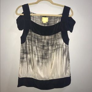 Anthropologie cold shoulder black/white print top