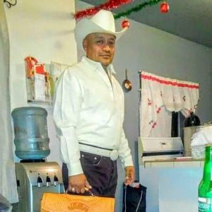 Meet your Posher, Javier