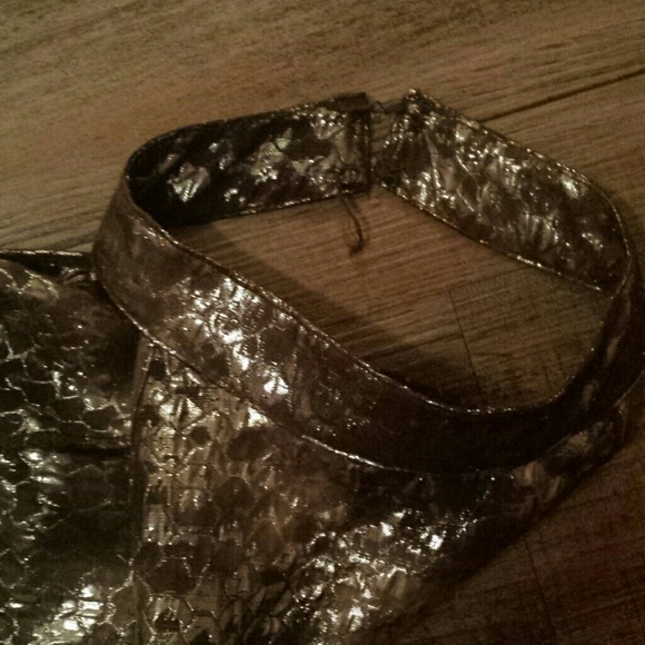 KNT By Kova and T Metallic Backless Dress - Picture 4 of 4