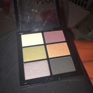 NYX Unraveled Palette