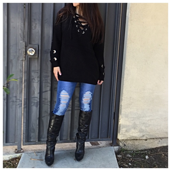 🆕 Lace up tie sweater ONE HOUR SALE LAST ONE - Picture 2 of 4