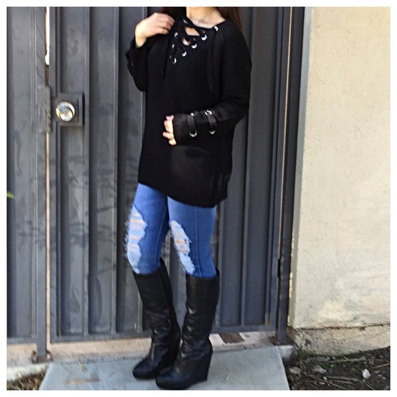 🆕 Lace up tie sweater ONE HOUR SALE LAST ONE - Picture 3 of 4