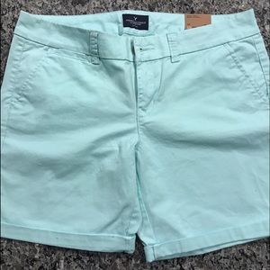 American Eagle Bermuda shorts. Size 10