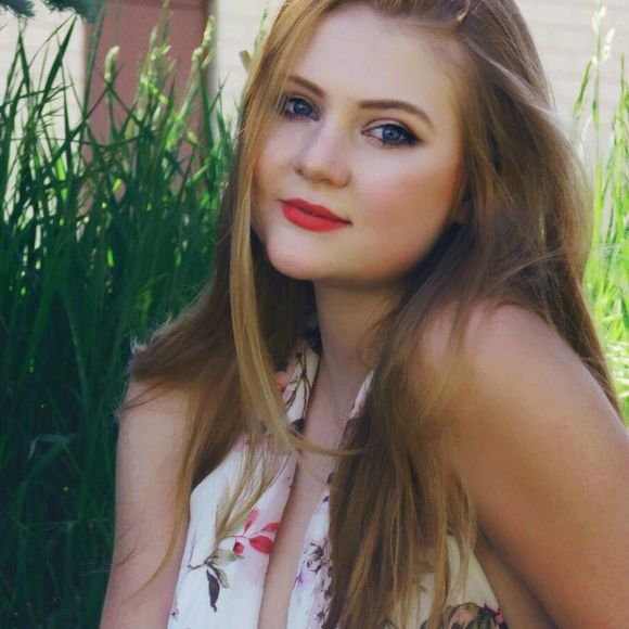 Meet your Posher, Keely