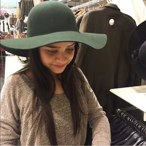 Meet your Posher, Sofia