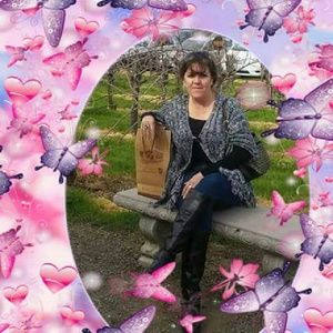 Meet your Posher, Julia