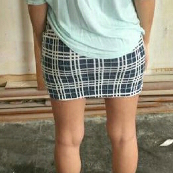 SOLD High waisted Lush windowpane plaid mini skirt - Picture 2 of 2