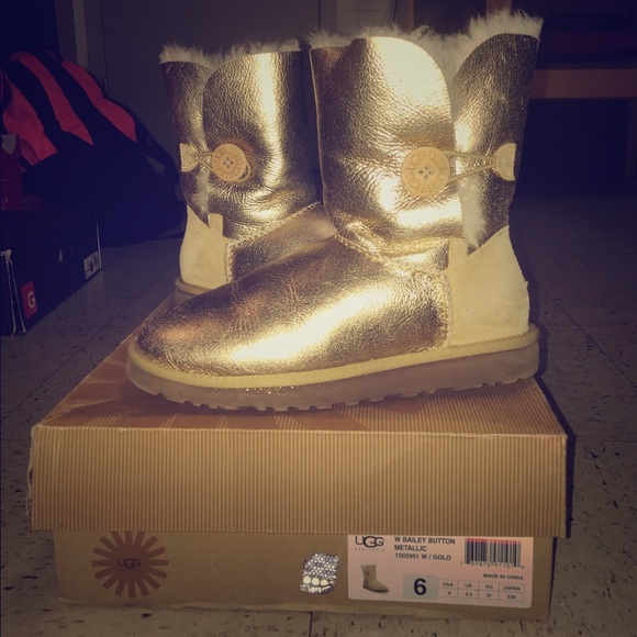 Gold Uggs limited edition!!