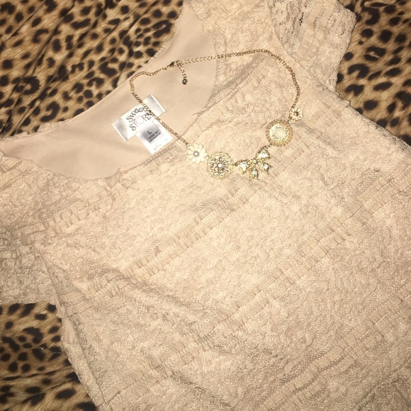 EUC Neutral lace dress