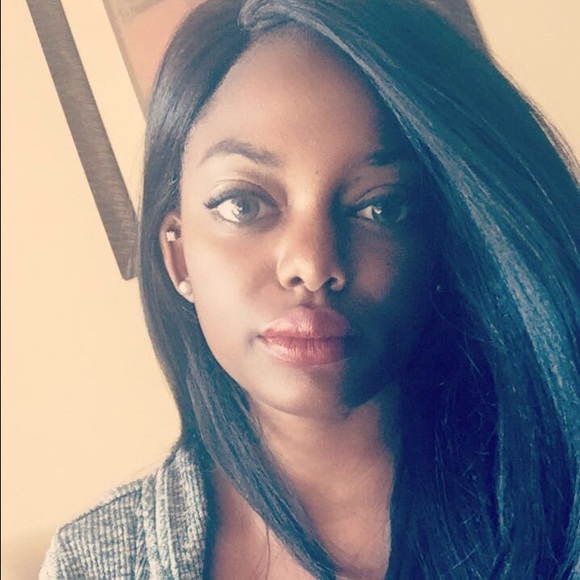 Meet your Posher, Desiree