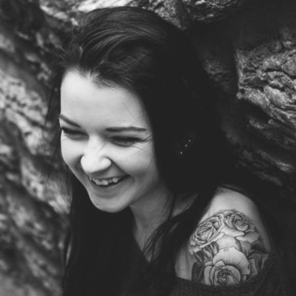 Meet your Posher, Hannah